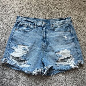 American Eagle Mom Short